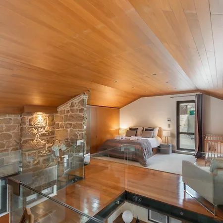 Confluentia H&a - Xiii Century Loft House